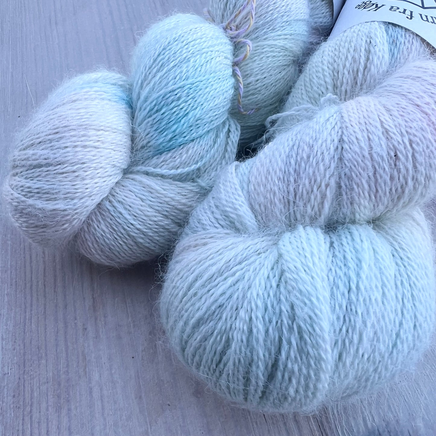 Garn fra Køge Alpaca/cashmere/silke - lace farve “unicorn”