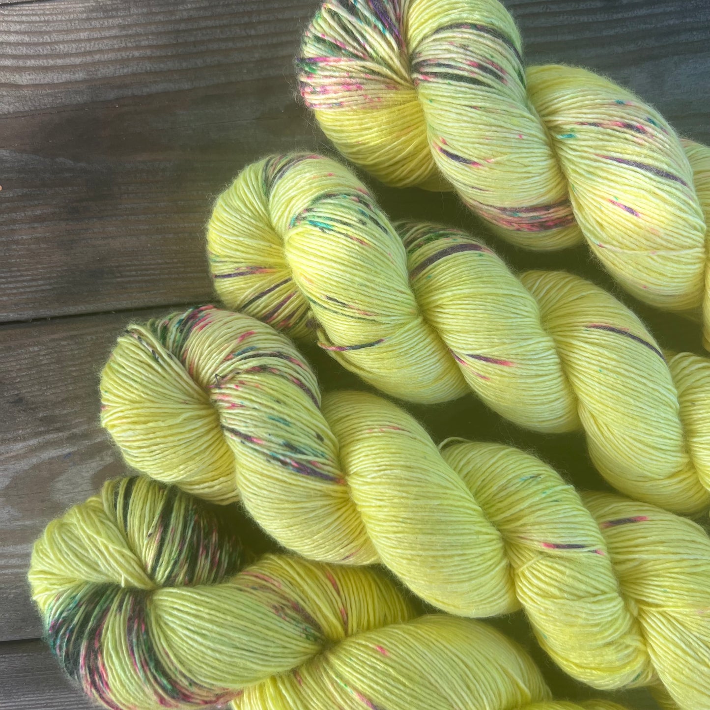 Garn fra Køge håndfarvet merino/silke farve: Lemon Zing