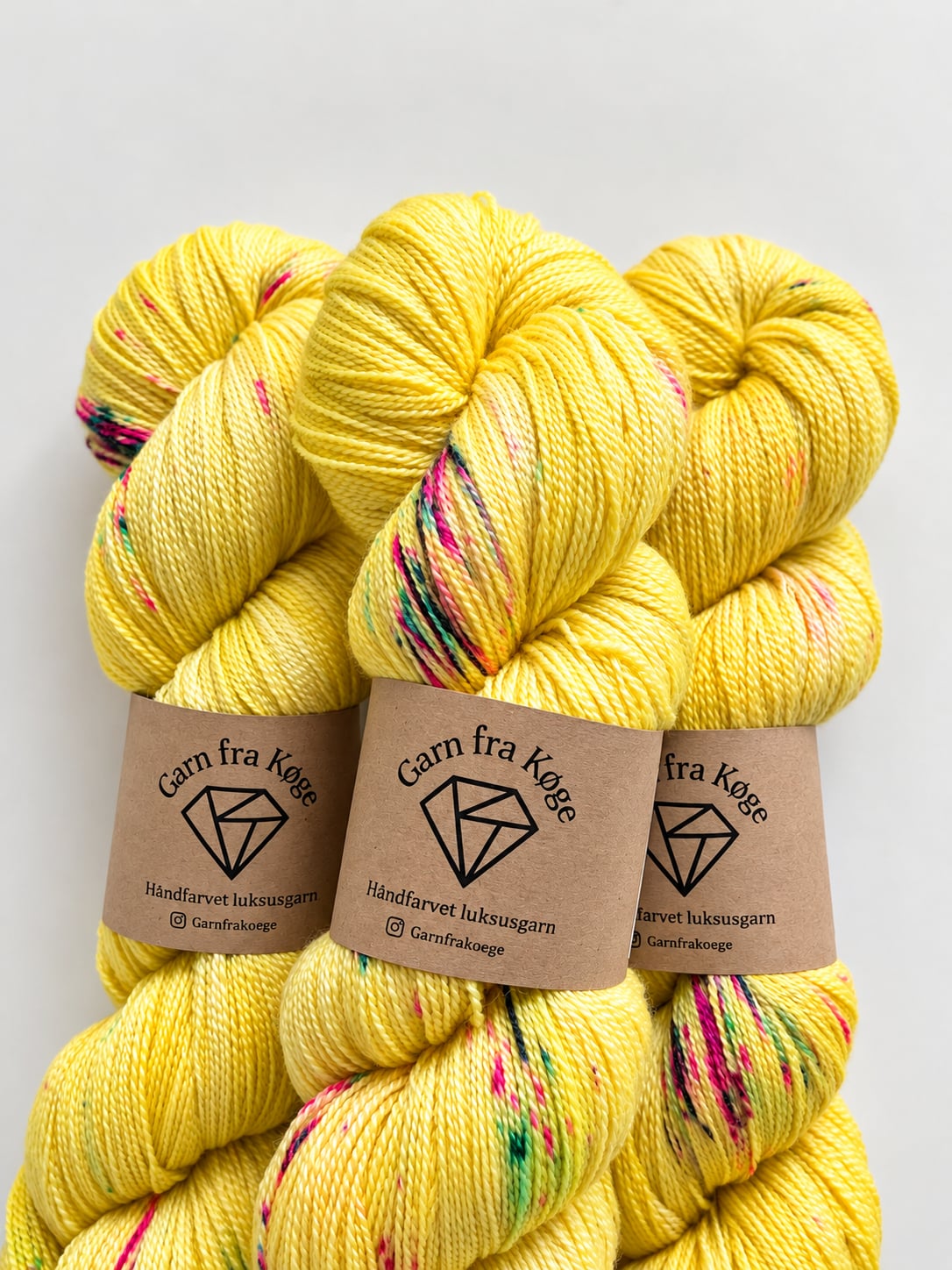 Garn fra Køge Håndfarvet merino/silke lace farve: Solskinsballade