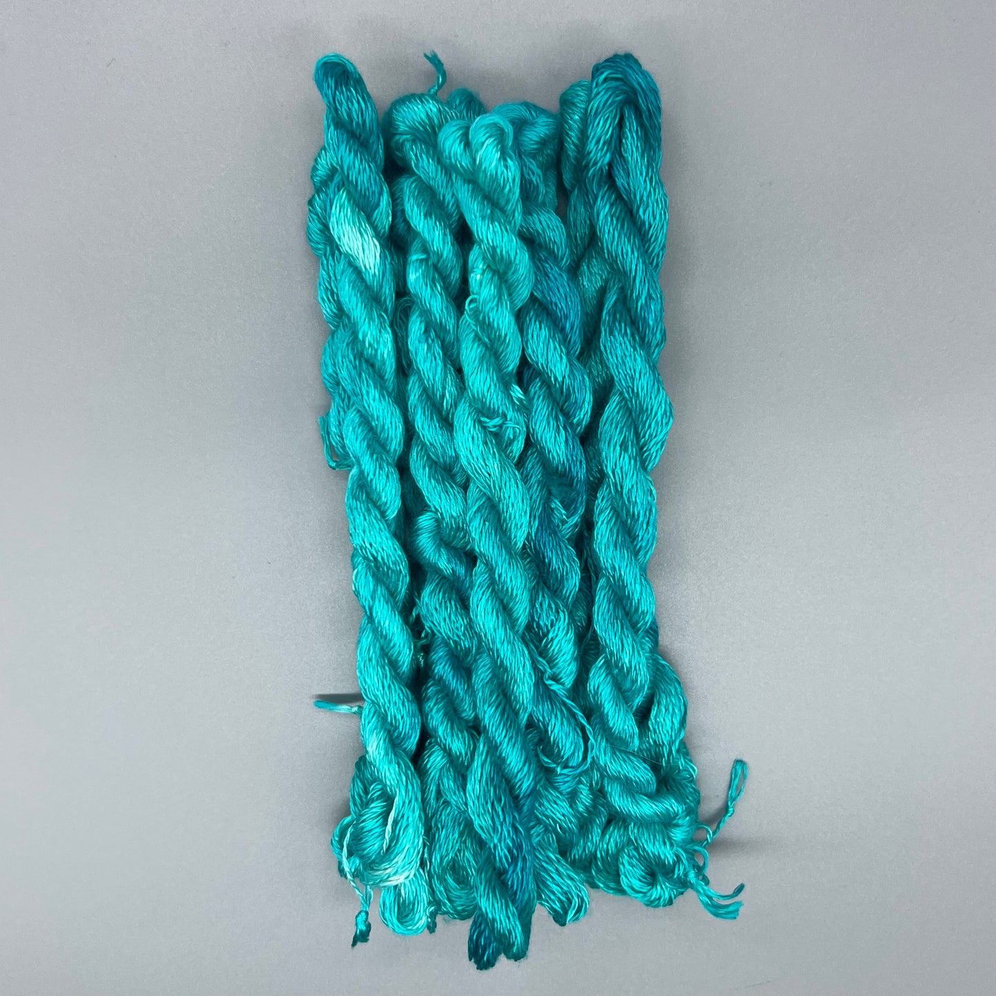 Garn Fra Køge Håndfarvet Broderigarn, Silke - Turkis