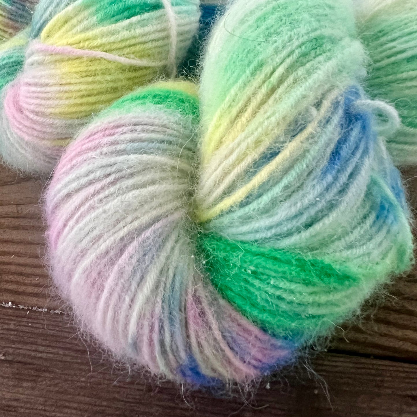 Garn fra Køge håndfarvet Alpaca Fluff