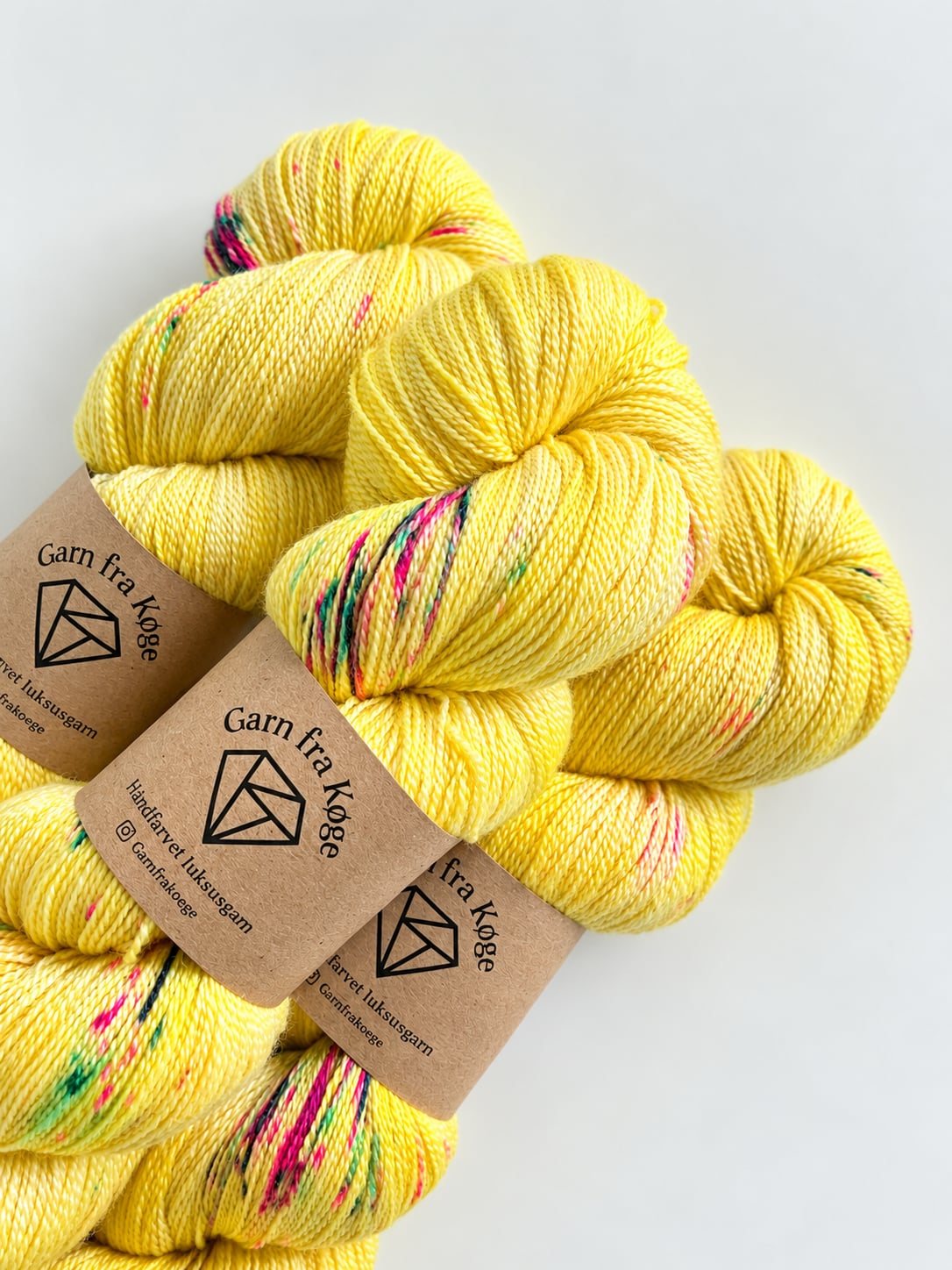 Garn fra Køge Håndfarvet merino/silke lace farve: Solskinsballade