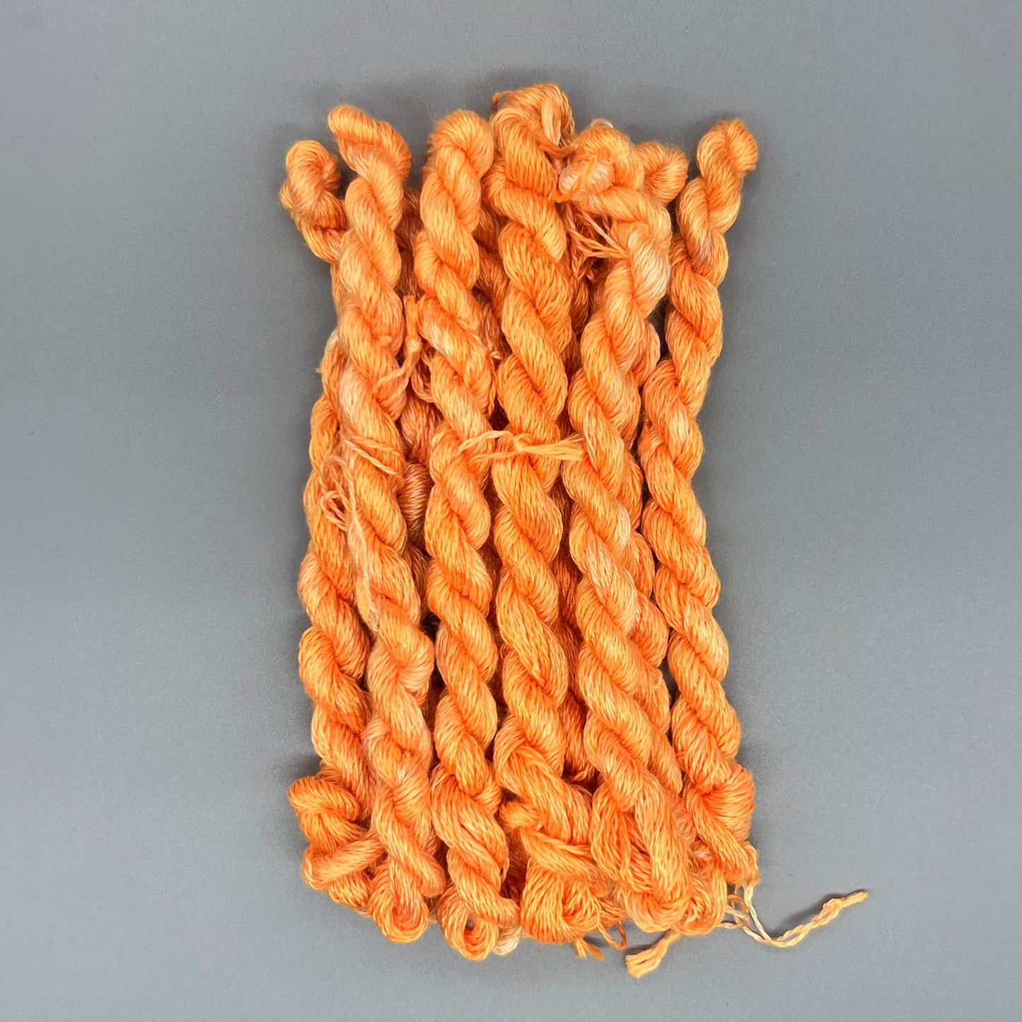 Garn Fra Køge Håndfarvet Broderigarn, Silke - Orange